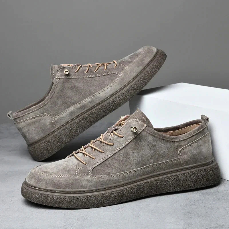 Baskets en daim