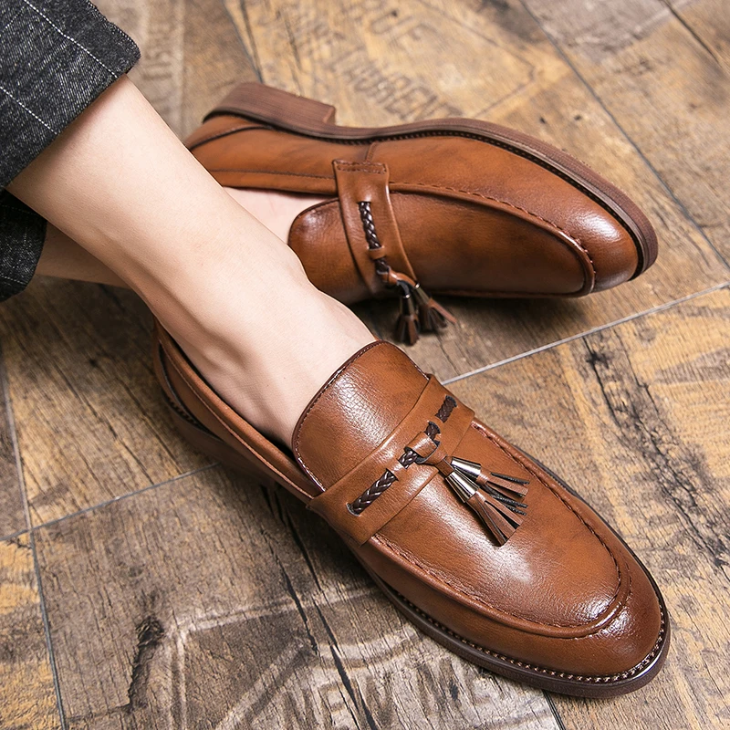 Mocassins à glands en cuir