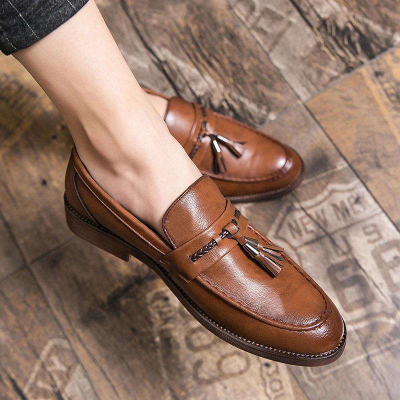 Mocassins à glands en cuir