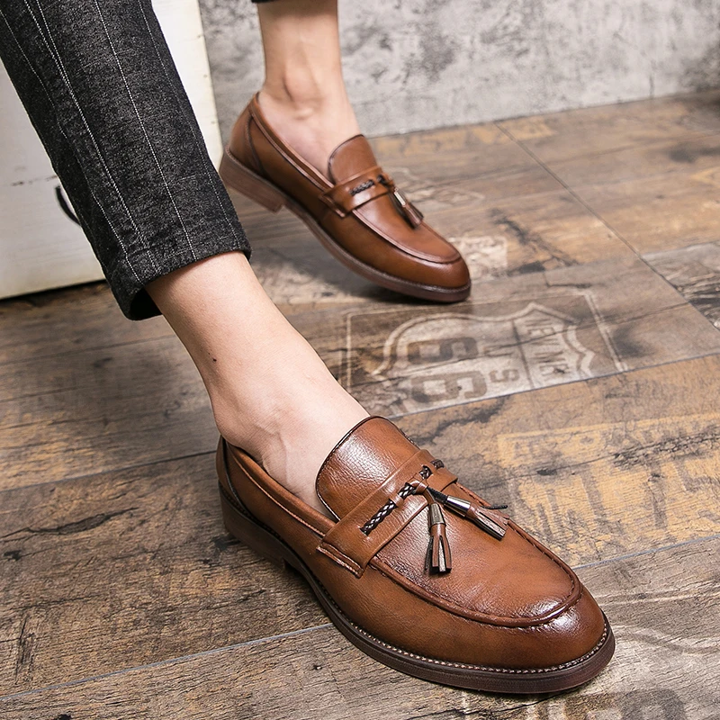 Mocassins à glands en cuir