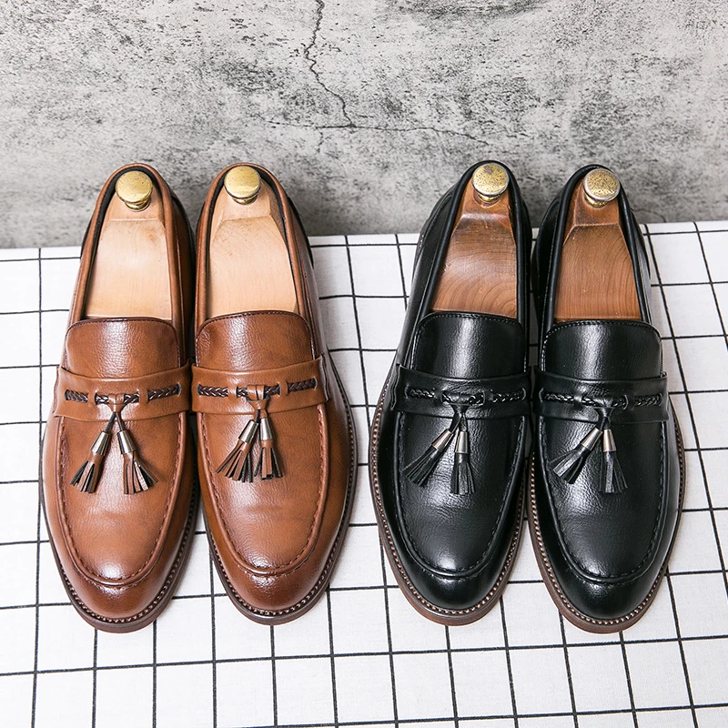 Mocassins à glands en cuir