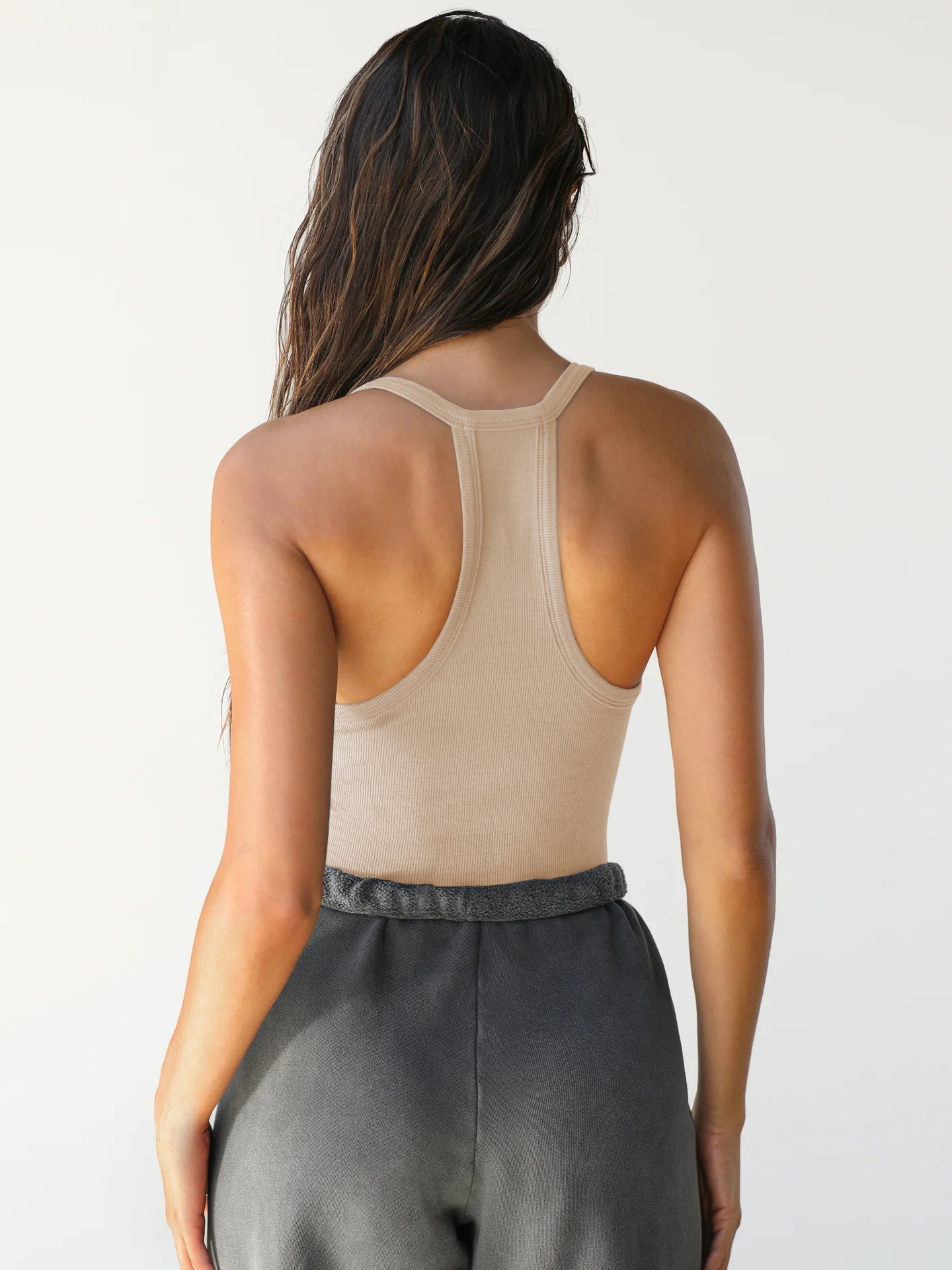 Top sans manches avec décolleté en V profond