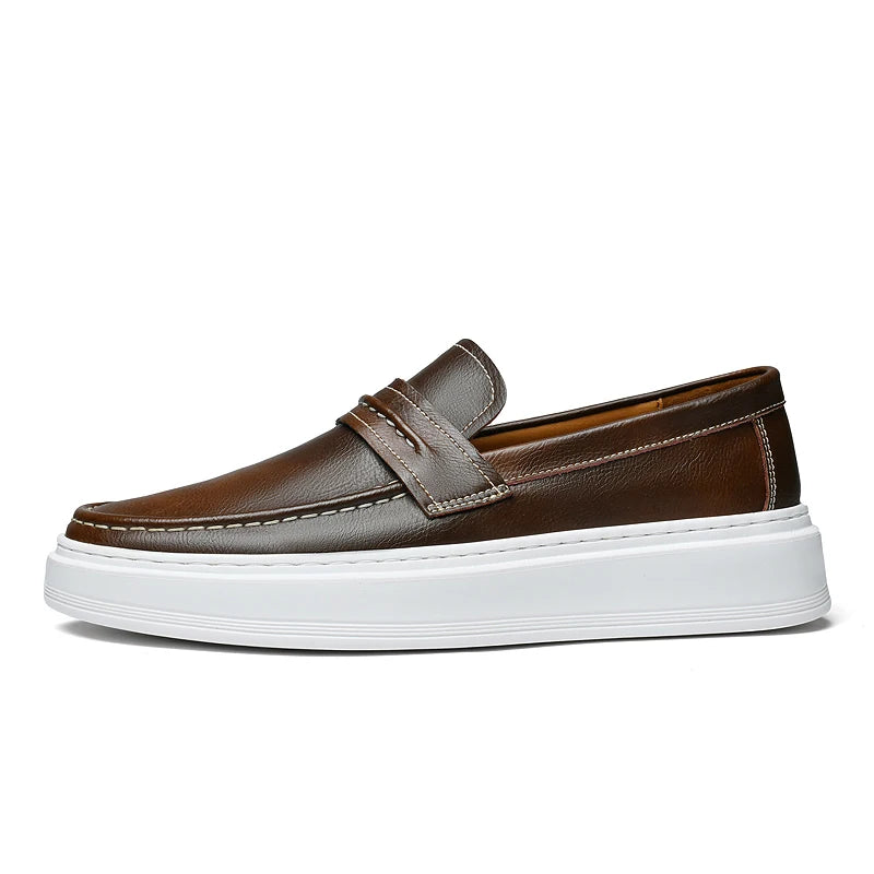 Chaussures de bateau en cuir à enfiler