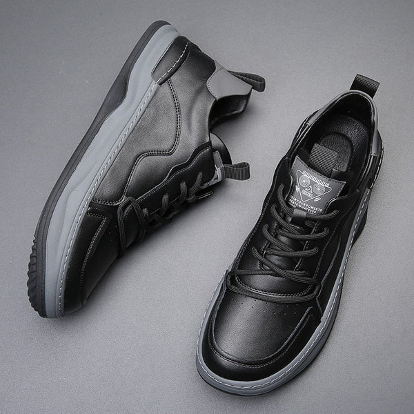 Chaussures en cuir à semelle haute