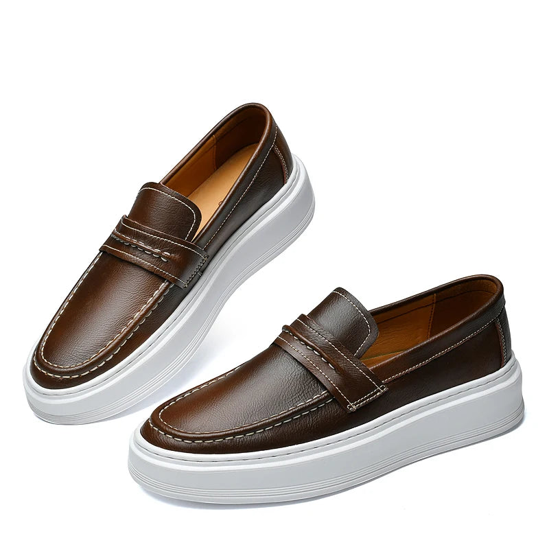 Chaussures de bateau en cuir à enfiler