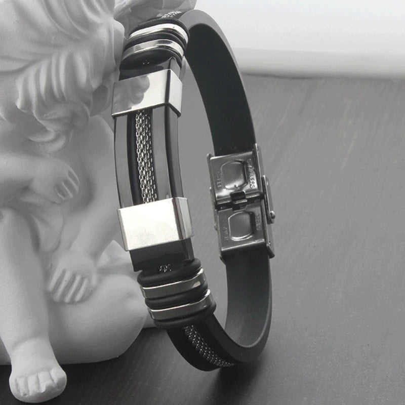 Bracelet en acier inoxydable et cuir siliconé