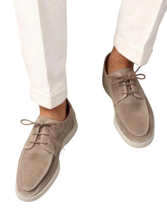 Chaussures d'affaires en daim