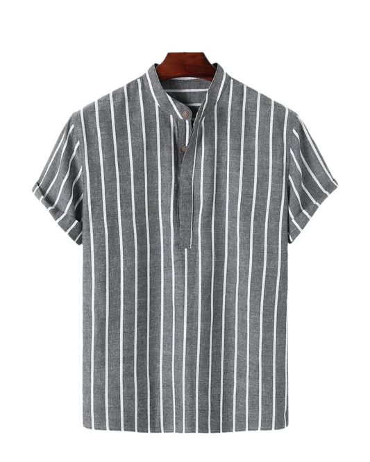 Elégante chemise rayée à manches courtes
