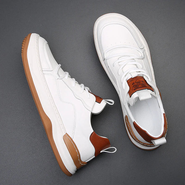 Chaussures en cuir à semelle haute