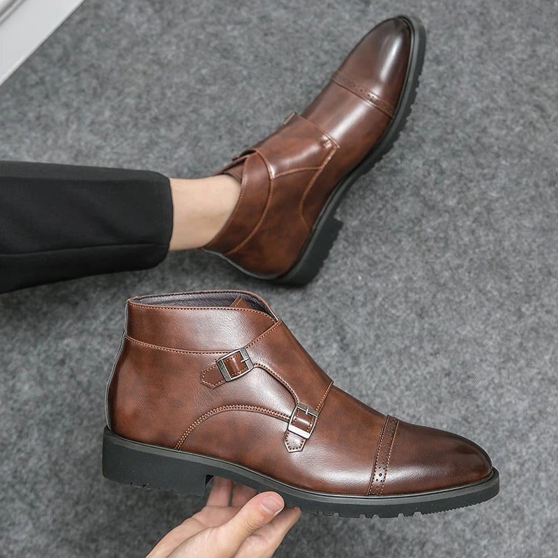 Bottes en cuir avec fermeture à boucle