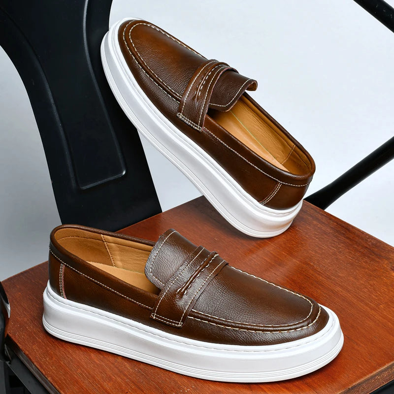 Chaussures de bateau en cuir à enfiler