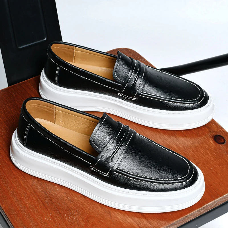 Chaussures de bateau en cuir à enfiler