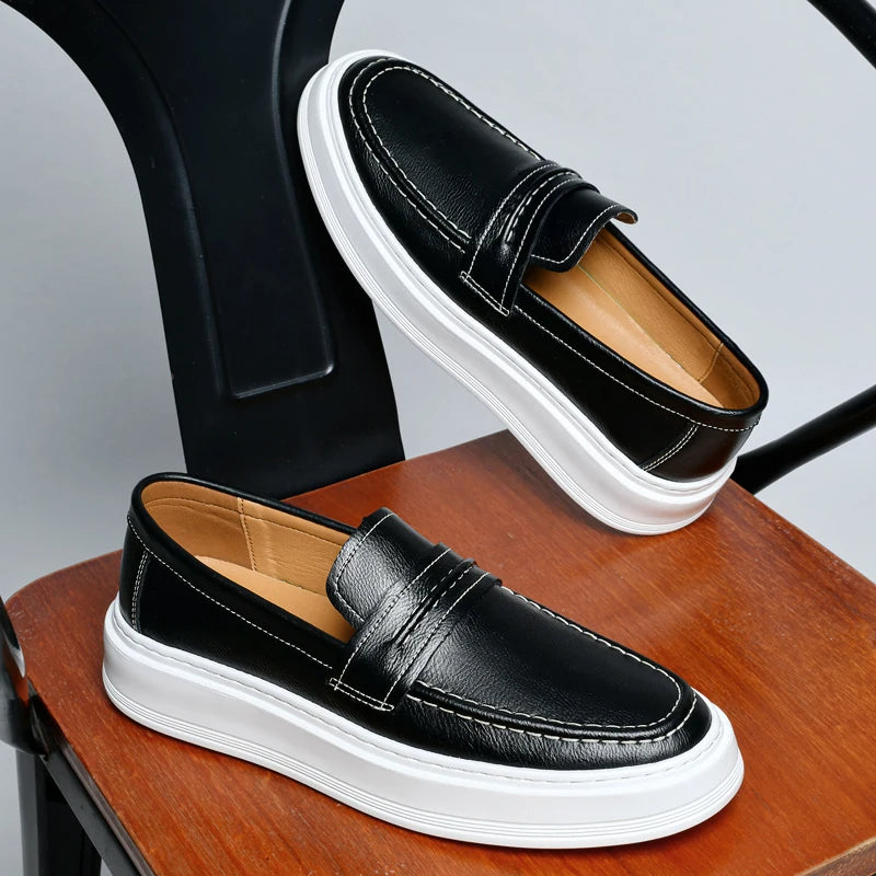 Chaussures de bateau en cuir à enfiler