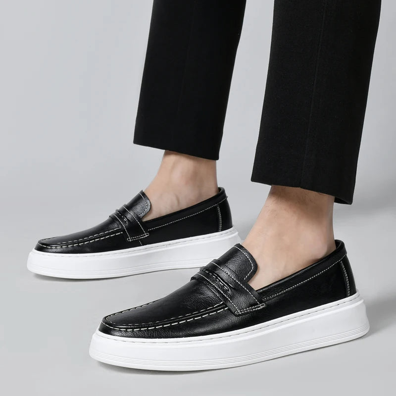 Chaussures de bateau en cuir à enfiler