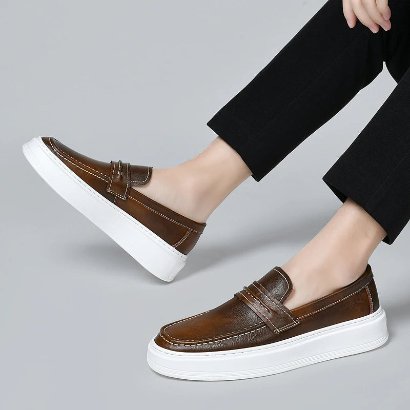 Chaussures de bateau en cuir à enfiler