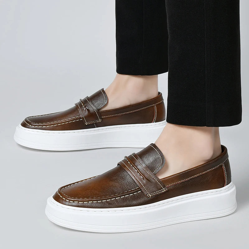 Chaussures de bateau en cuir à enfiler