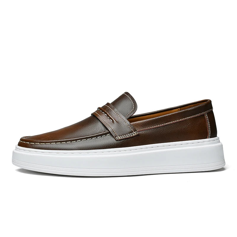 Chaussures de bateau en cuir à enfiler