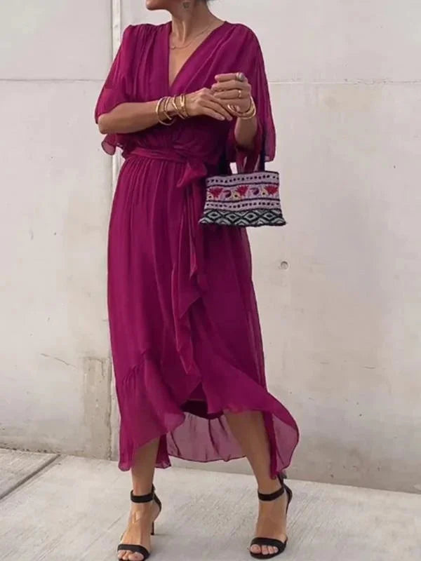 Robe en mousseline de soie avec décolleté en V