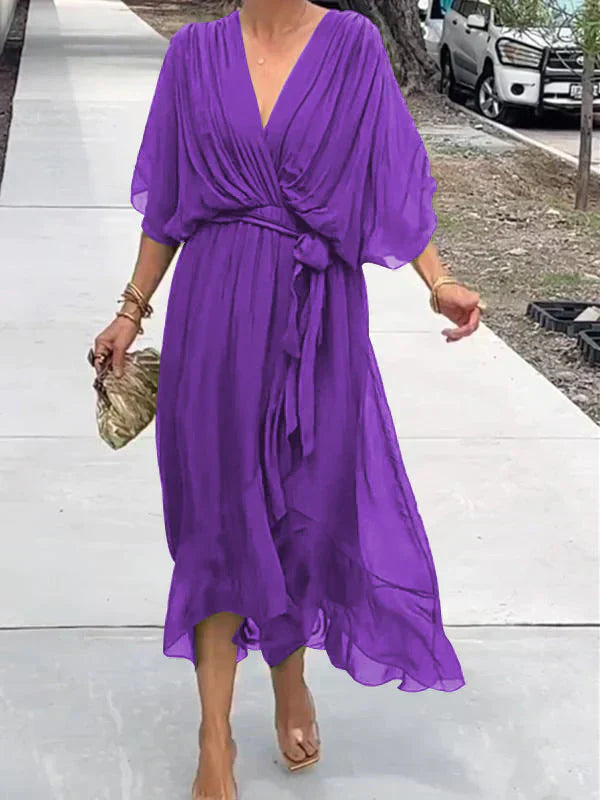 Robe en mousseline de soie avec décolleté en V