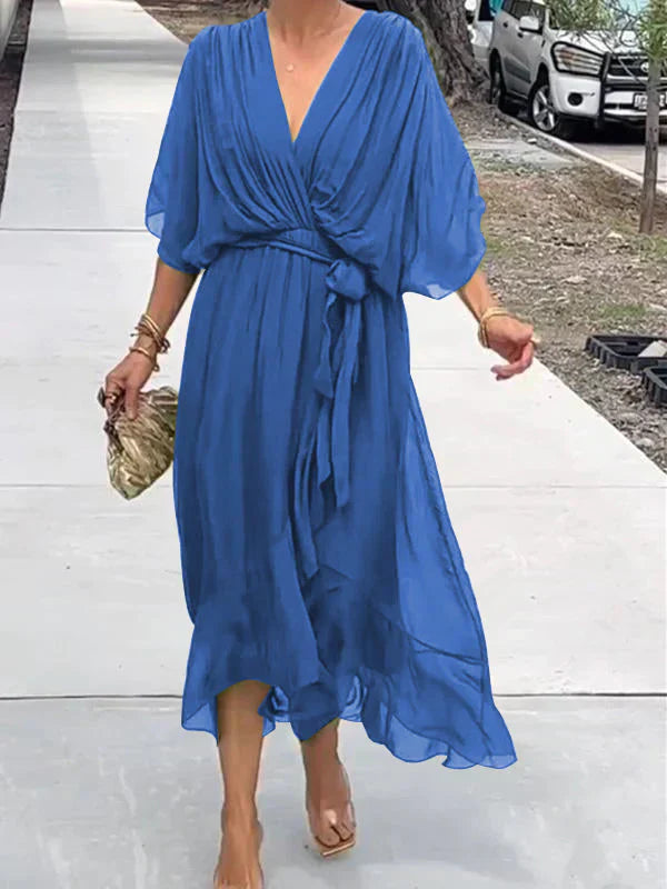 Robe en mousseline de soie avec décolleté en V