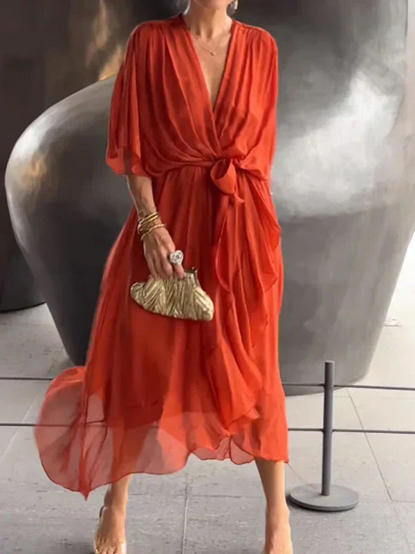 Robe en mousseline de soie avec décolleté en V